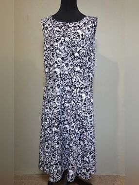🇺🇸 SALE Talbots Black and White Floral Midi Dress